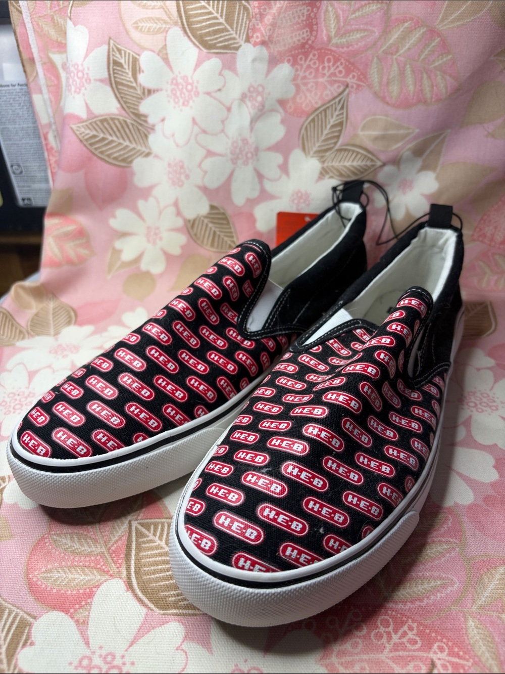 HEB Supermarket Slip-On Canvas Shoes in Black and Red